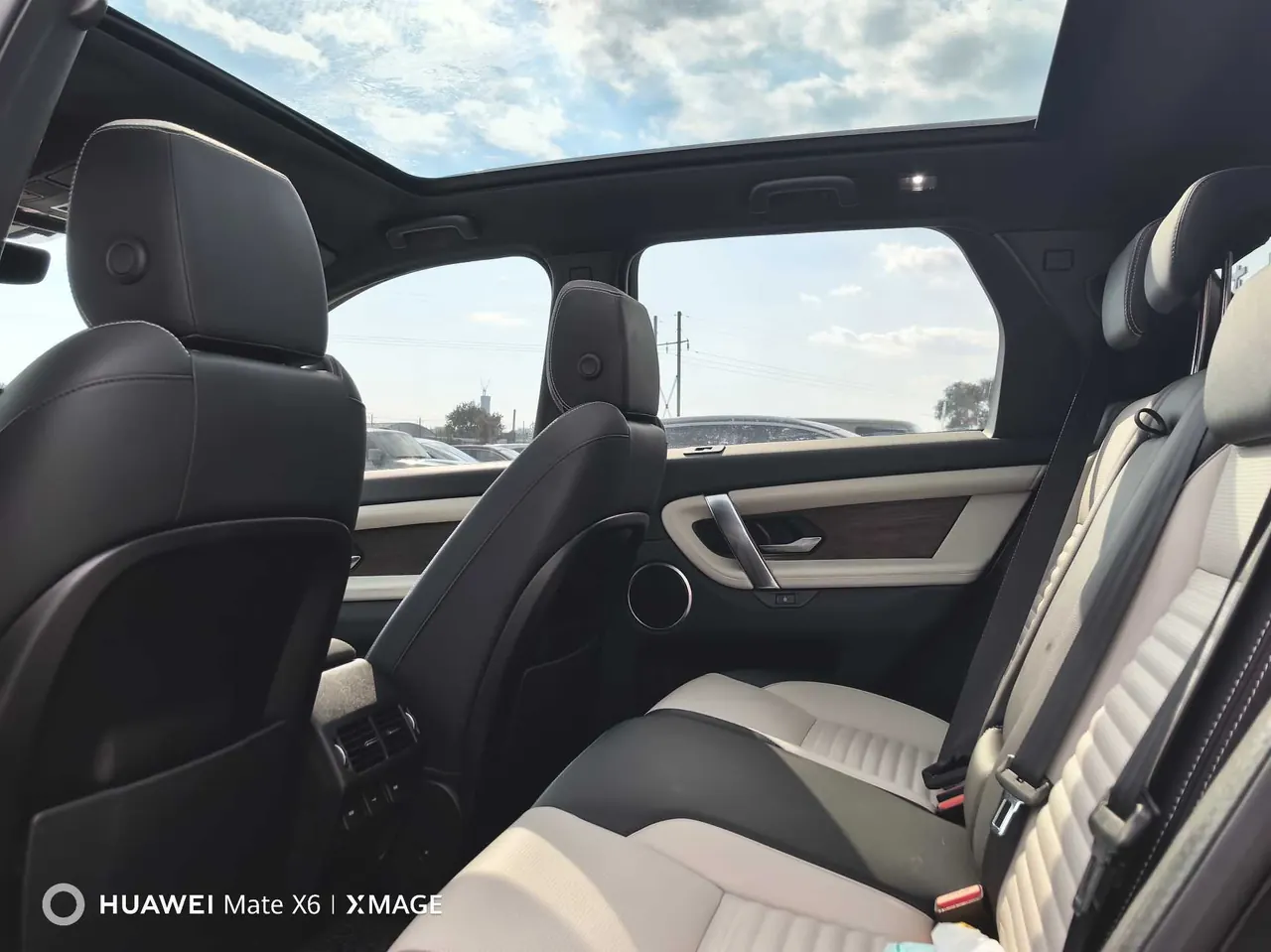 Land Rover 2020 Discovery Sports Edition 48V 2.0T 249PS R-Dynamic SE Performance Technology Edition 5-seat Automatic Gear 6