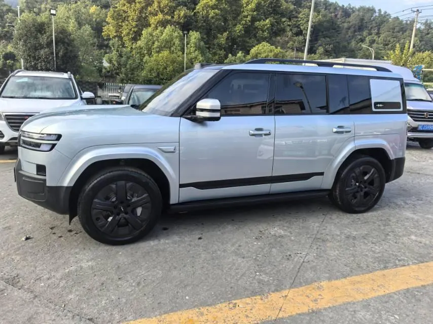 FangChengBao 2026 titanium 7 EV 675KM four-wheel drive flash version automatic gear 2