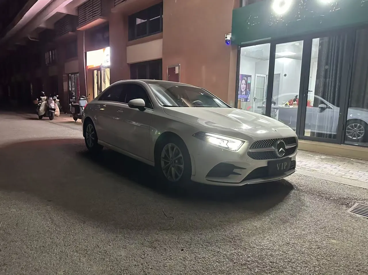 Mercedes Benz Class A 2021 A 200 L 1.3T Fashion Automatic Gear 3