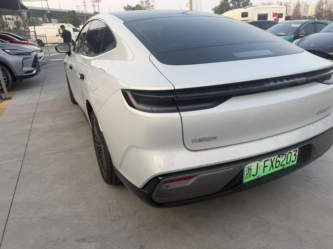Geely Galaxy 2026 Xingyao 8 EM-i 1.5 Voyager Sailing Edition Automatic Gear 5