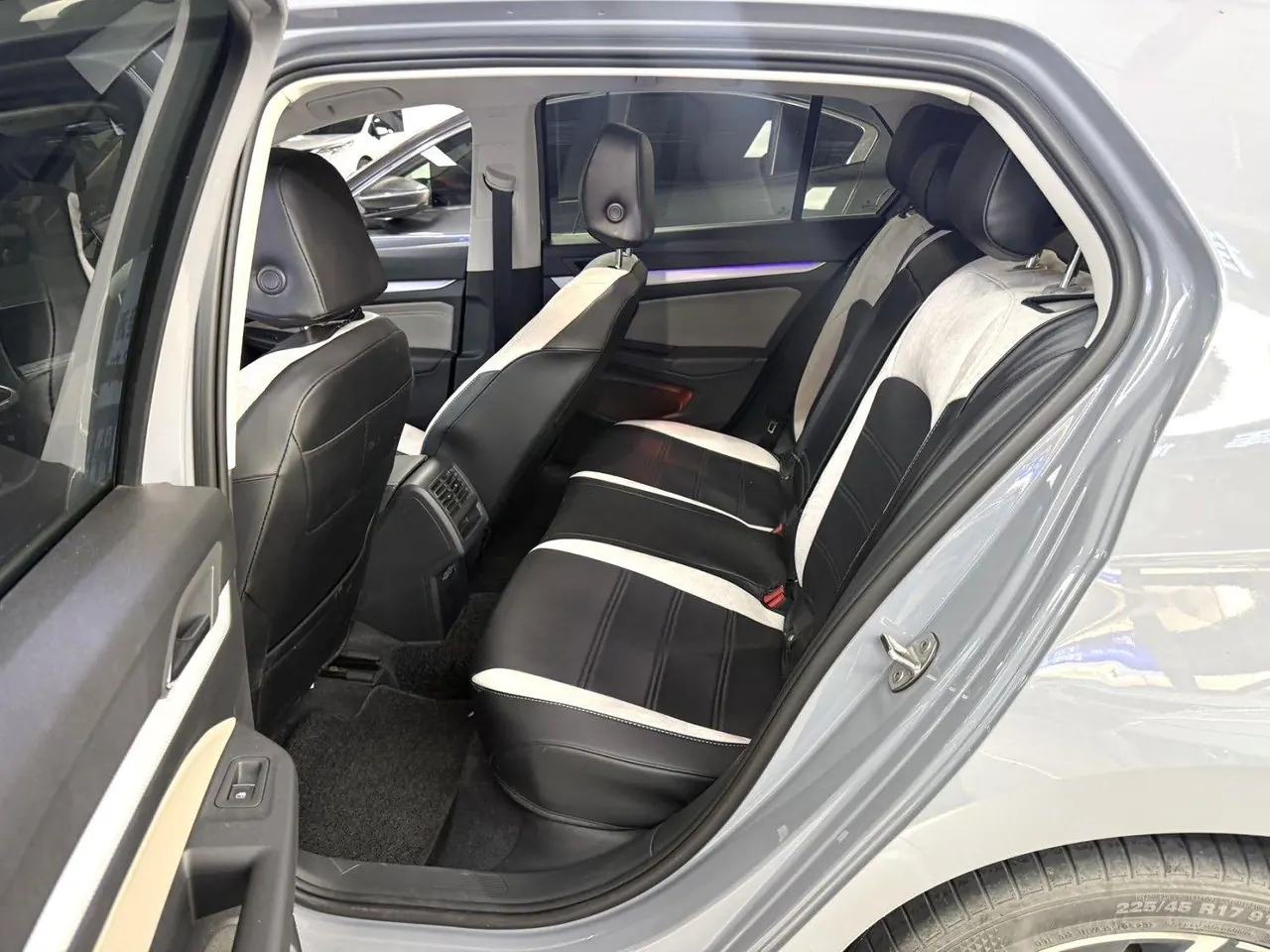 Volkswagen 2021 Golf 8 PRO 1.4TSI 280TSI Automatic 5