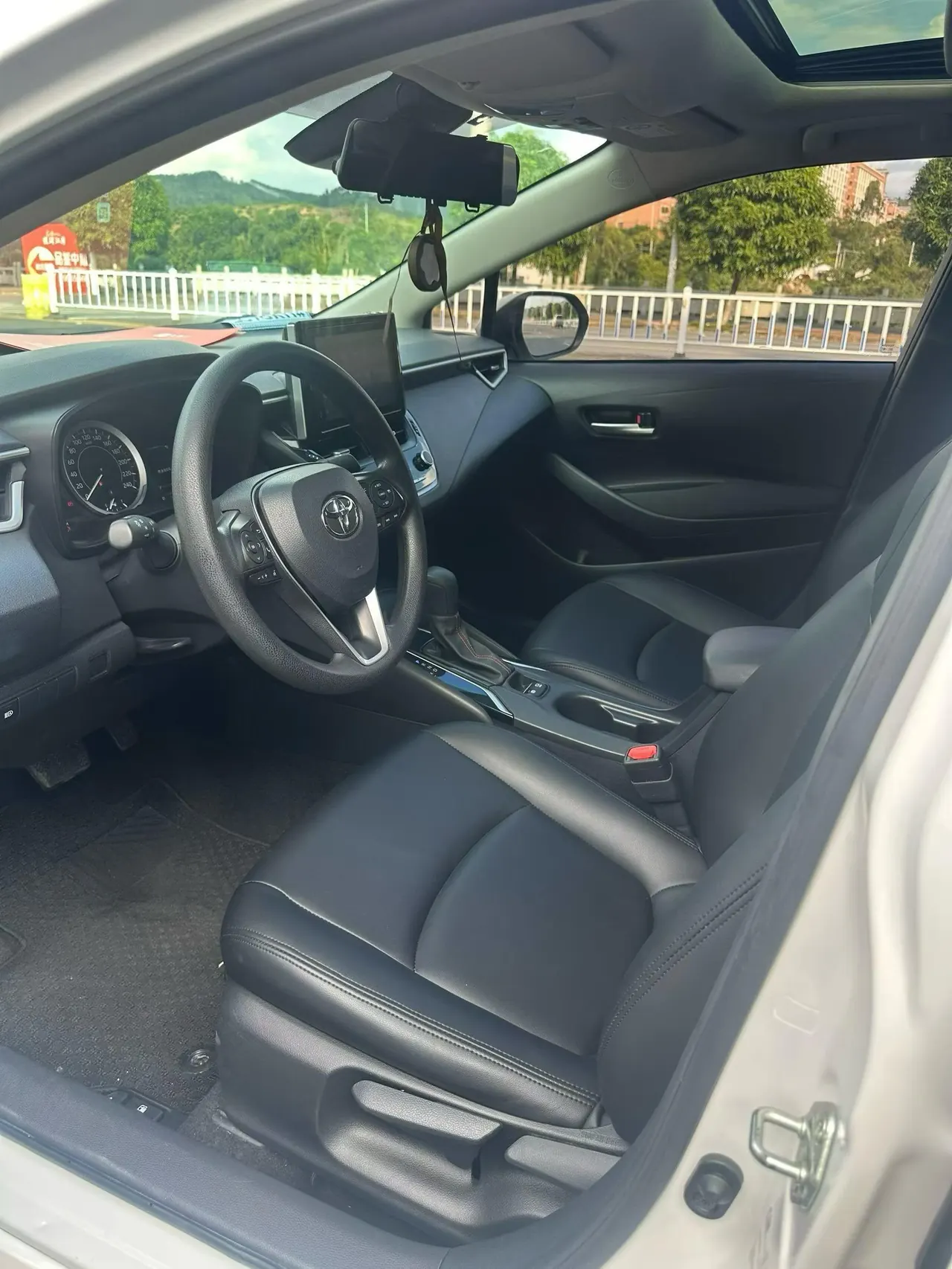 Toyota 2022 Corolla Double Engine 1.8 Stepless Pioneer Edition Automatic Gear 6