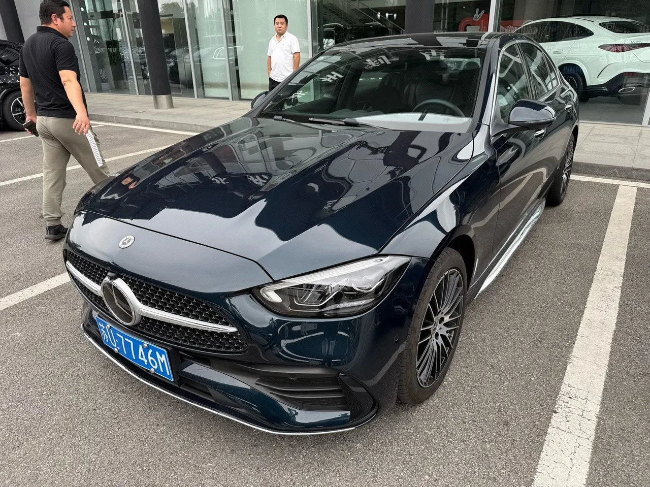 打开图片灯箱:Mercedes Benz Class C 2026 C 260 L 48V 2.0T Sports Edition Automatic Gear