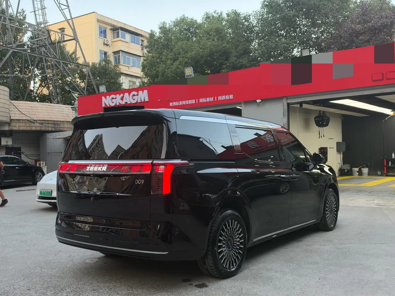 Zeekr 2024 Zeekr 009 six-seat executive version four-wheel drive 108kWh automatic gear 3