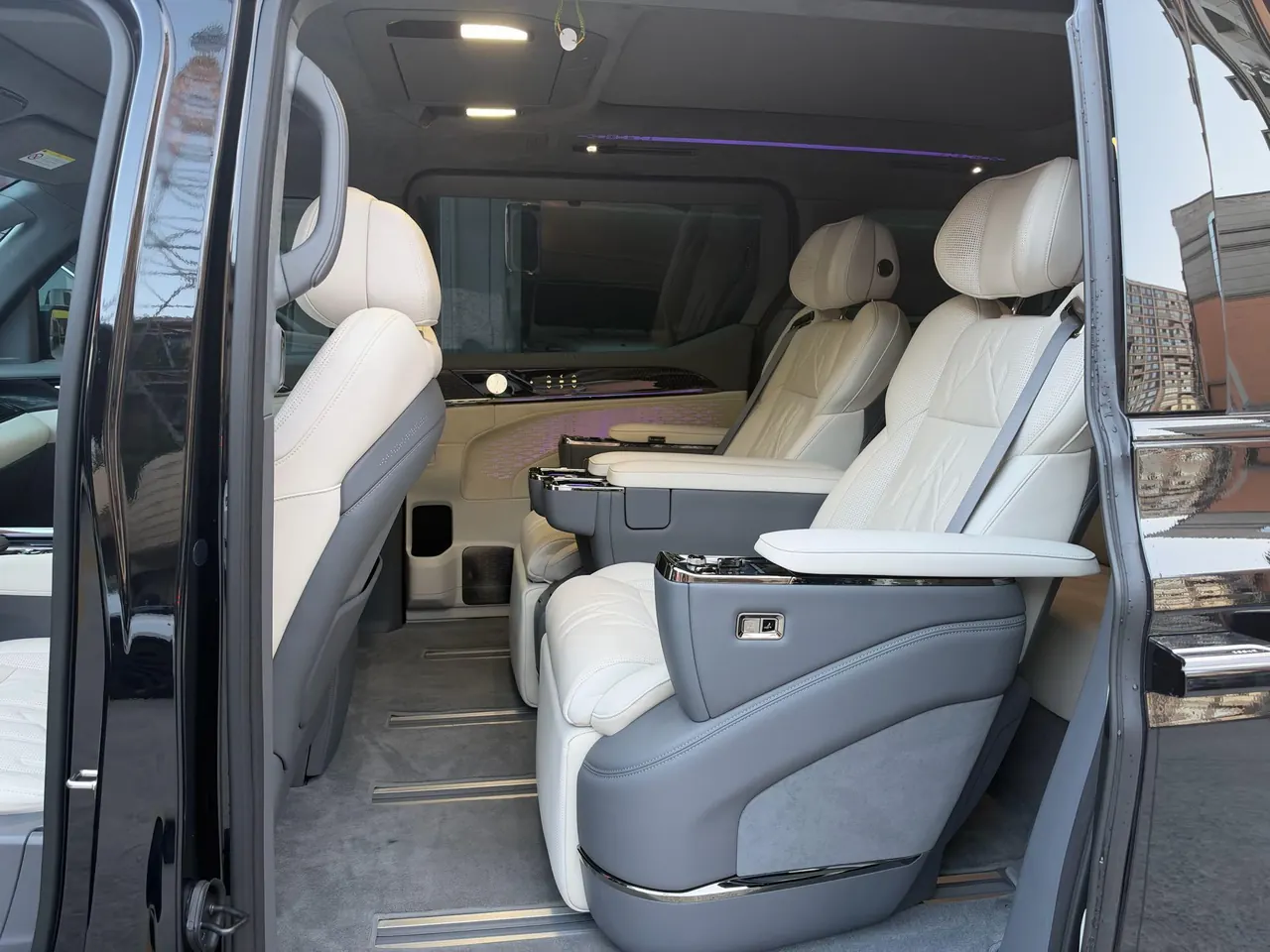 Zeekr 2024 Zeekr 009 six-seat executive version four-wheel drive 108kWh automatic gear 5
