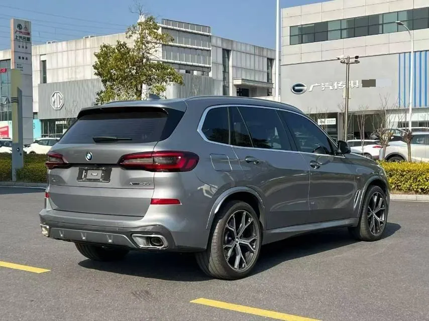 BMW 2022 X5 xDrive40Li 48V 3.0T M sports suit (modified) automatic gear 9