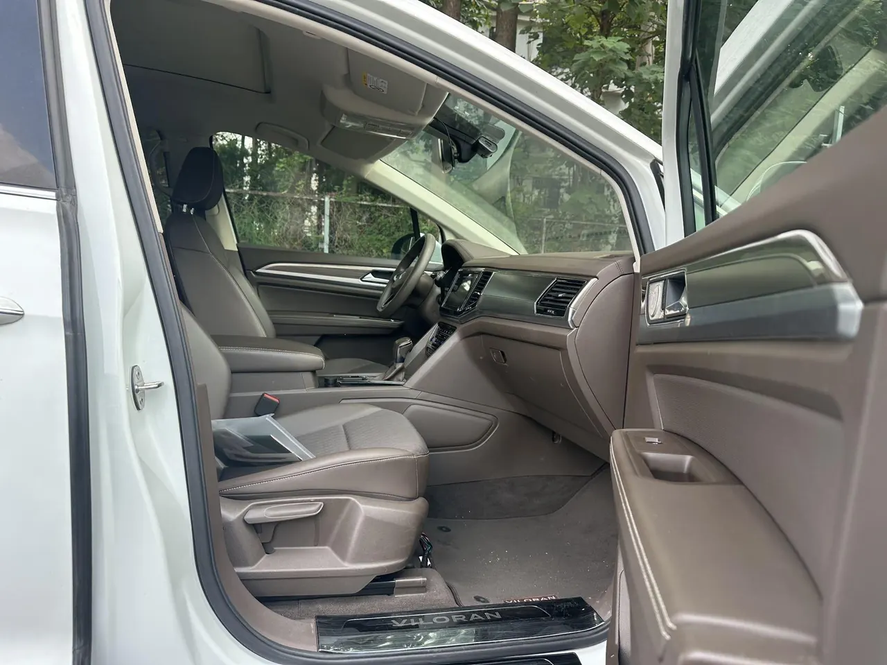 Volkswagen 2020 models of Wei ran (Viloran) 2.0TSI 330TSI business edition automatic gear 2