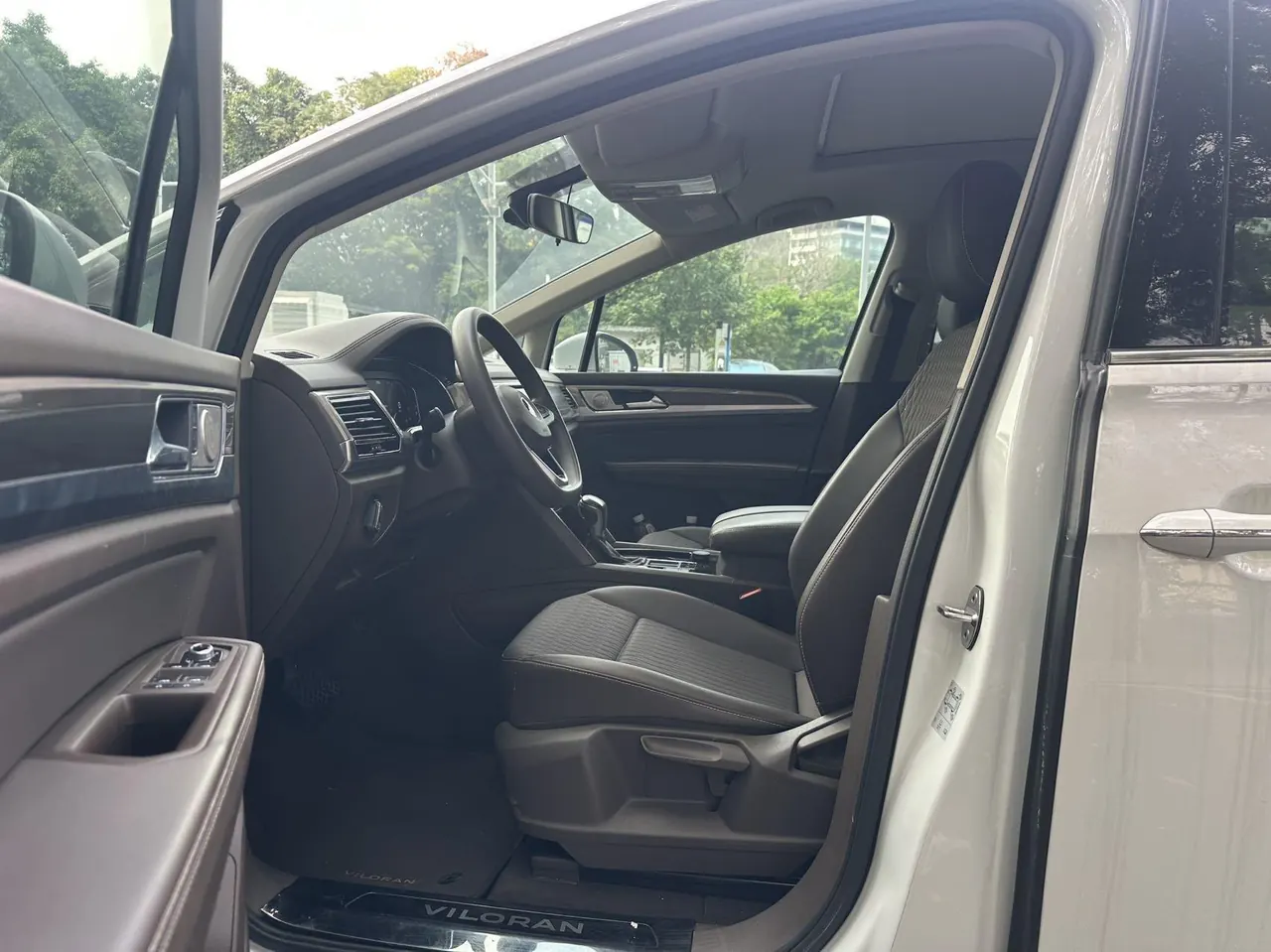 Volkswagen 2020 models of Wei ran (Viloran) 2.0TSI 330TSI business edition automatic gear 4