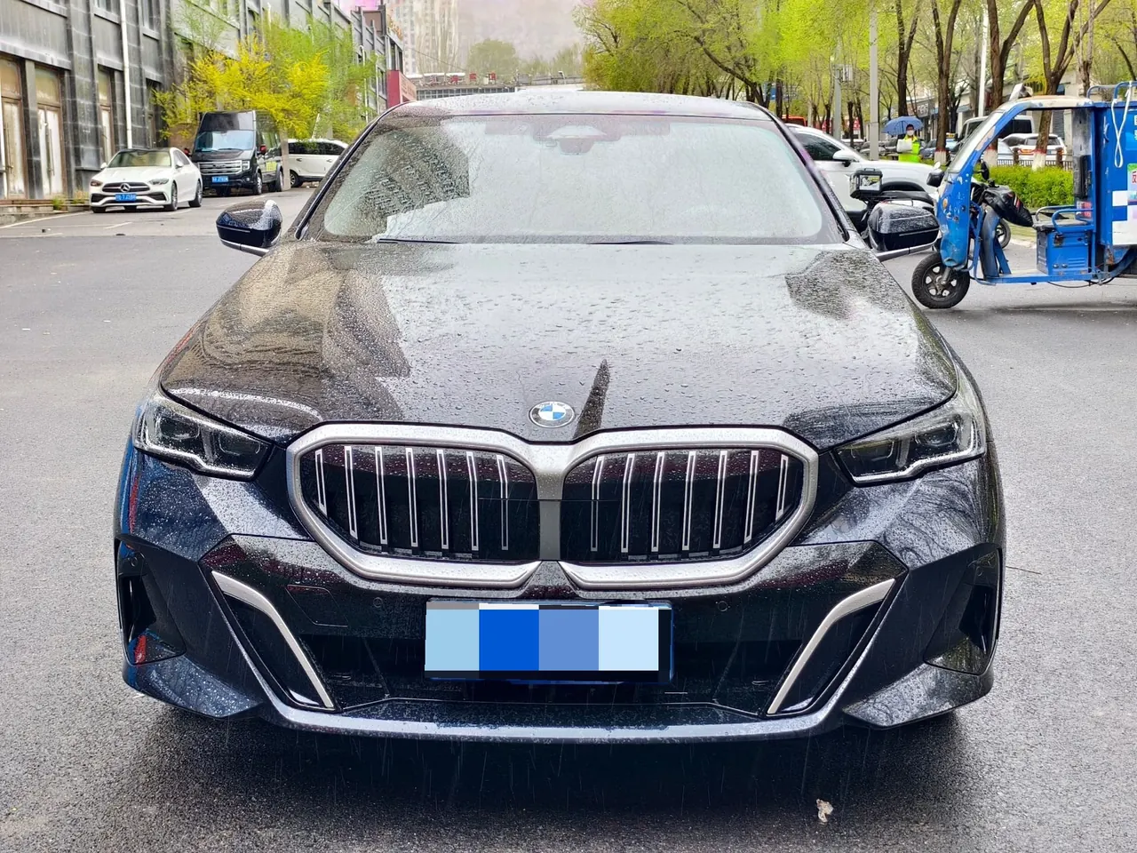 BMW 5 Series 2026 model 525Li 48V 2.0T M Sport Package automatic transmission 4
