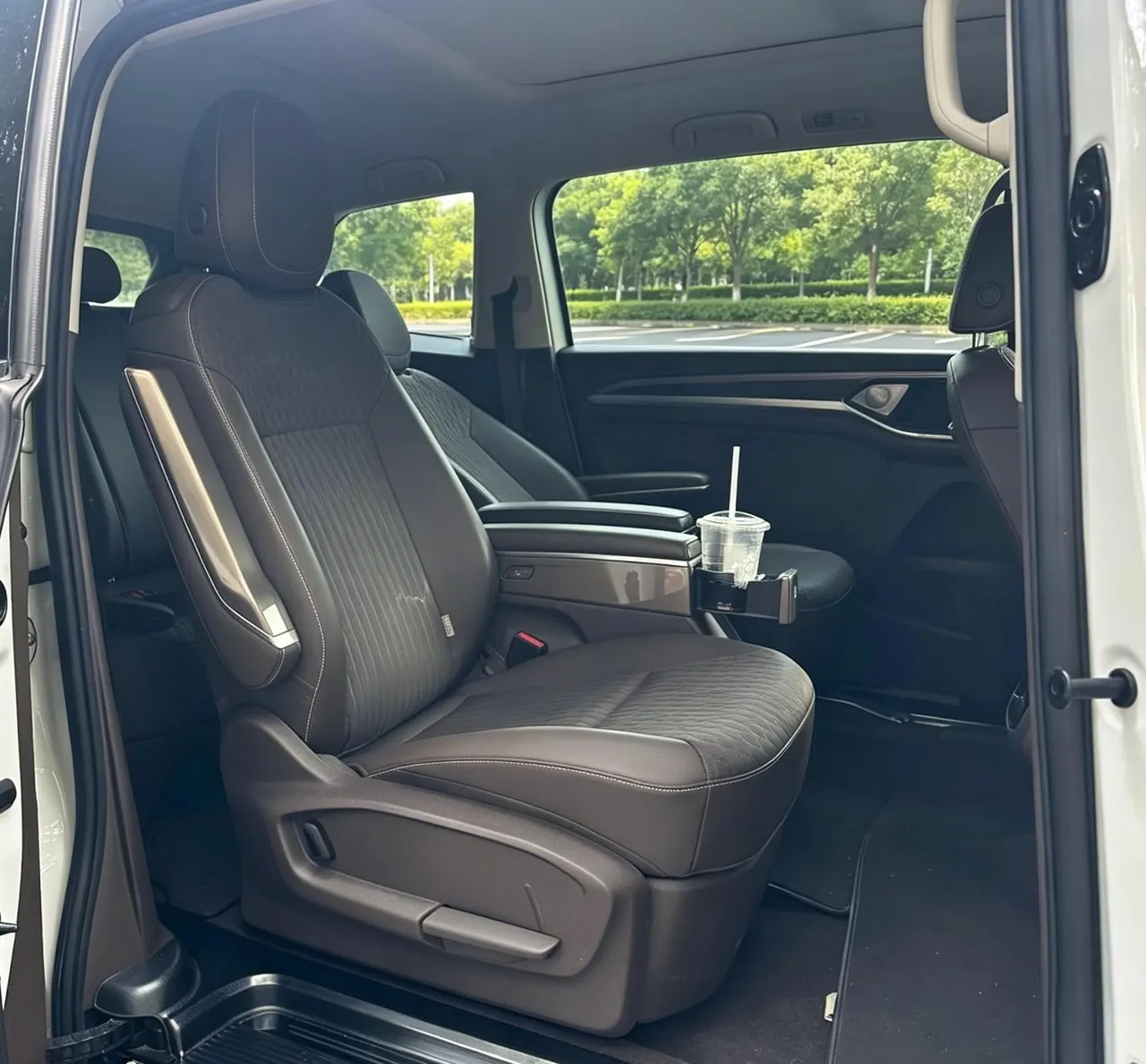 Volkswagen 2020 models of Wei ran (Viloran) 2.0TSI 330TSI business edition automatic gear 4