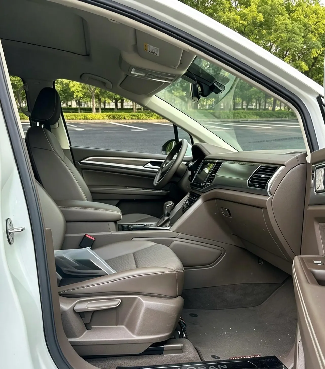 Volkswagen 2020 models of Wei ran (Viloran) 2.0TSI 330TSI business edition automatic gear 9