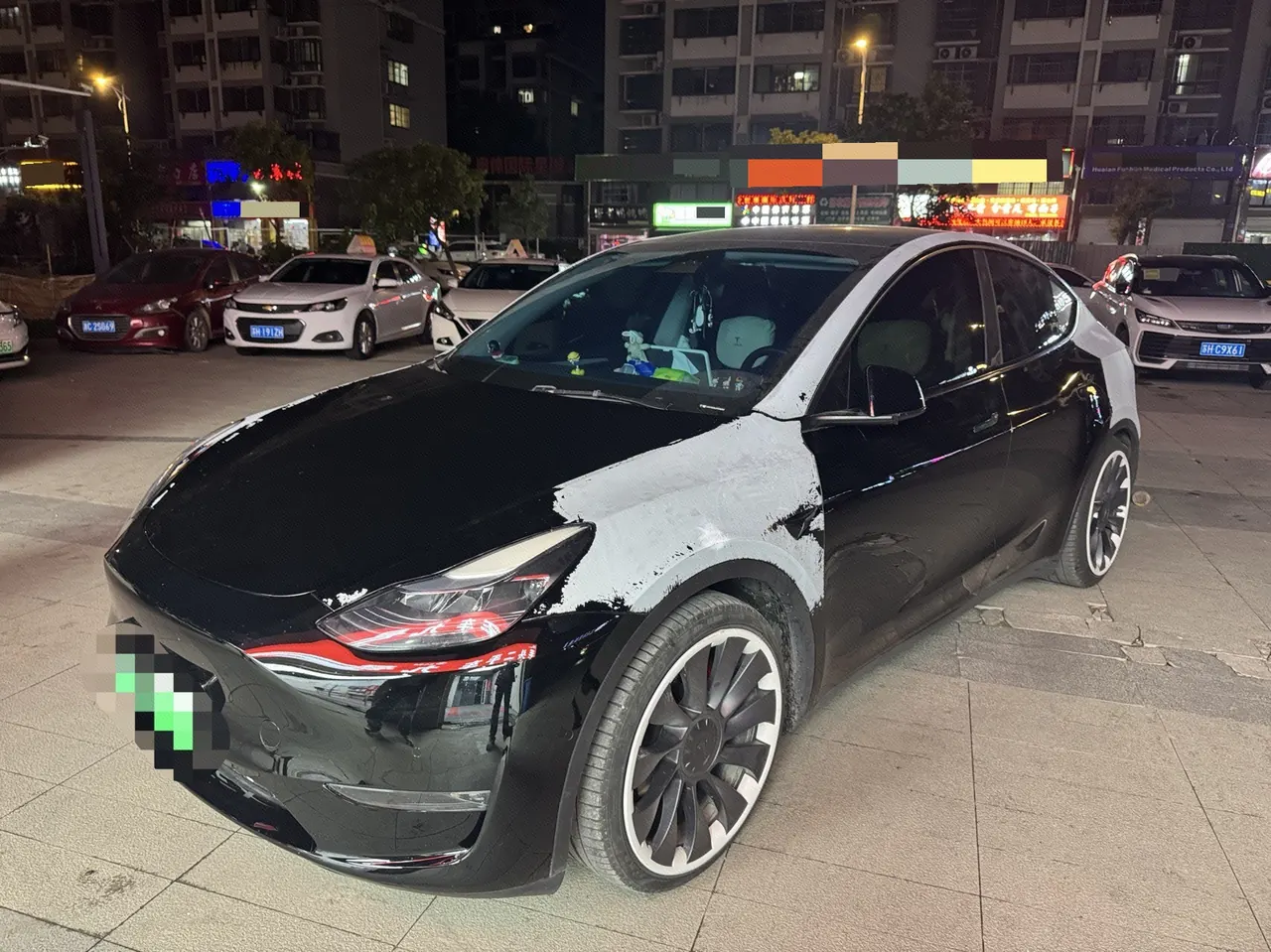 Open image lightbox: Tesla 2023 Model Y high-performance all-wheel drive version automatic transmission