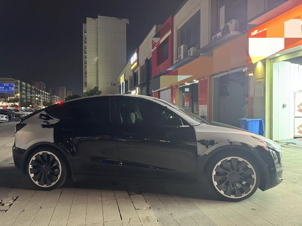 Tesla 2023 Model Y high-performance all-wheel drive version automatic transmission 3