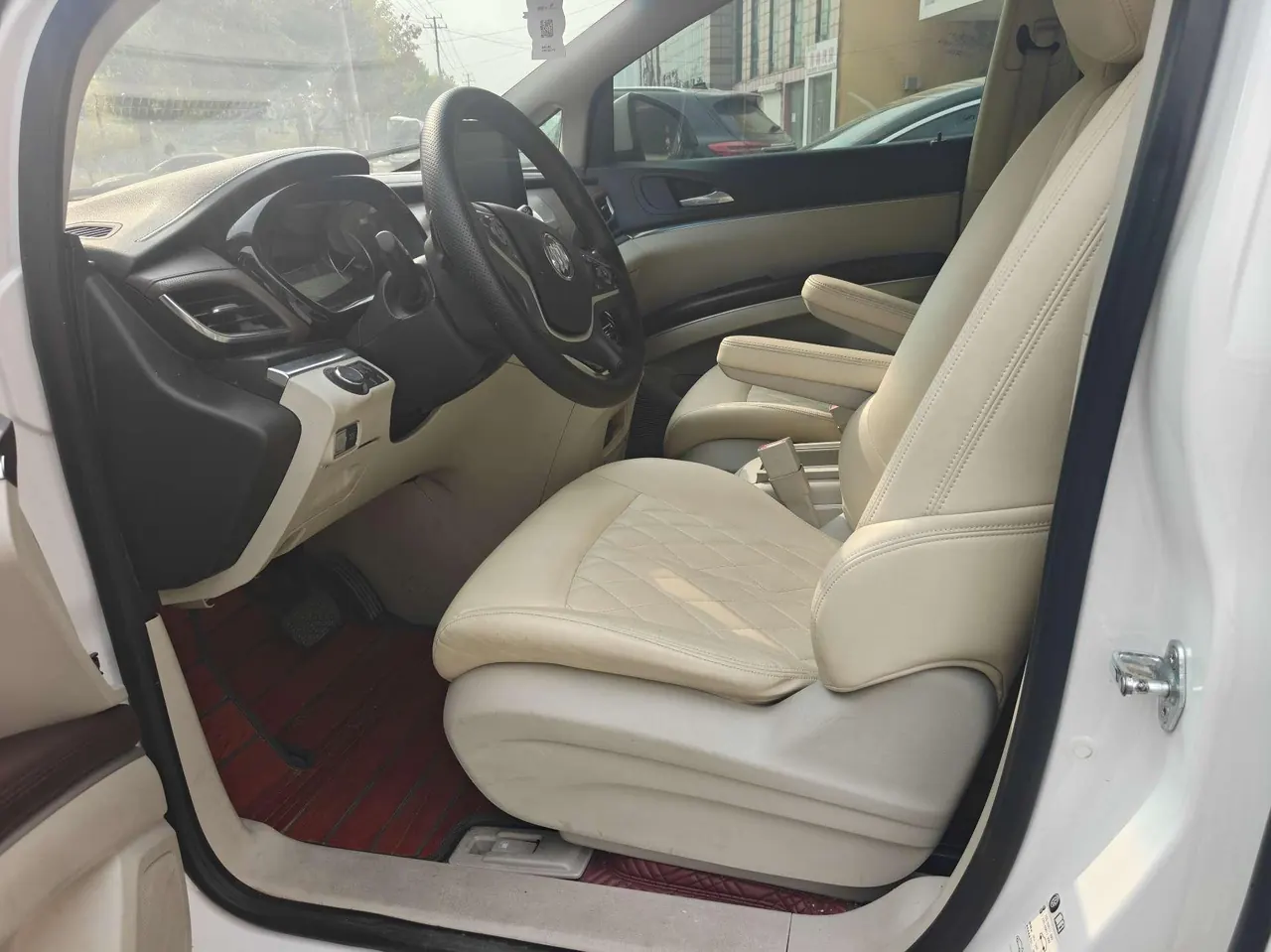 Buick 2022 GL8 Land Business Class 48V 2.0T 652T Comfortable Automatic Gear 5