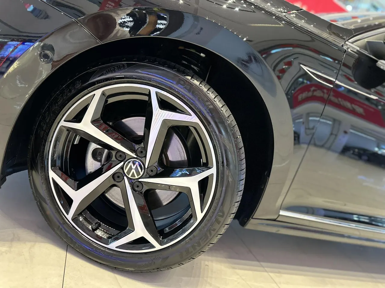 Volkswagen 2024 Passat 2.0TSI 380TSI Star Dragon Edition Automatic Gear 4