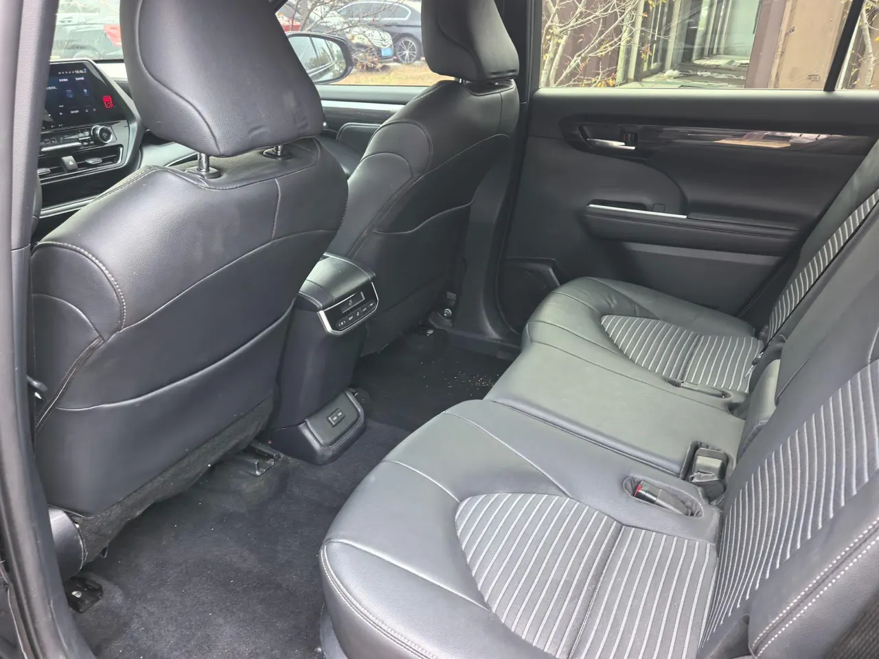 Toyota 2024 Crown Land Release HEV 2.5 Stepless Four-wheel Drive Premium Edition Automatic Gear 5