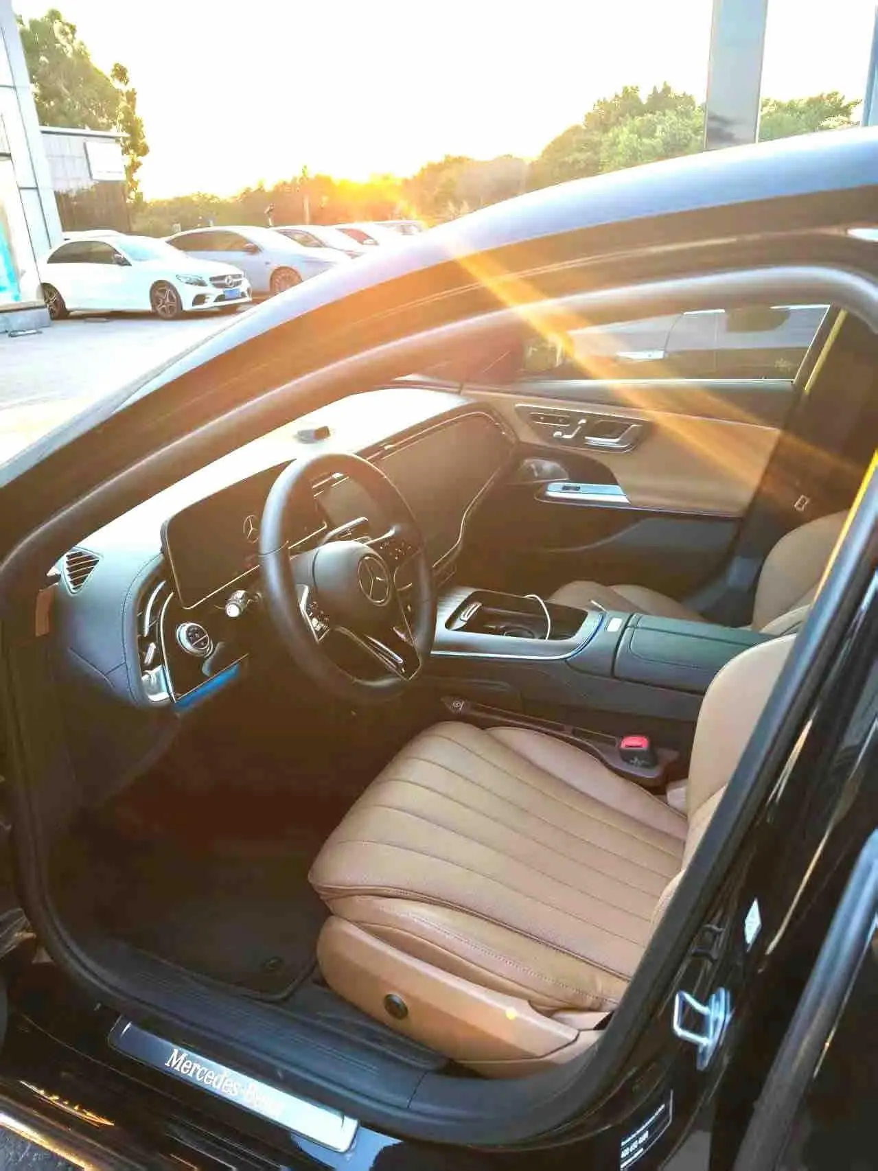 Mercedes Benz E Class 2024 E 300 L 48V 2.0T Luxury Automatic Gear 4