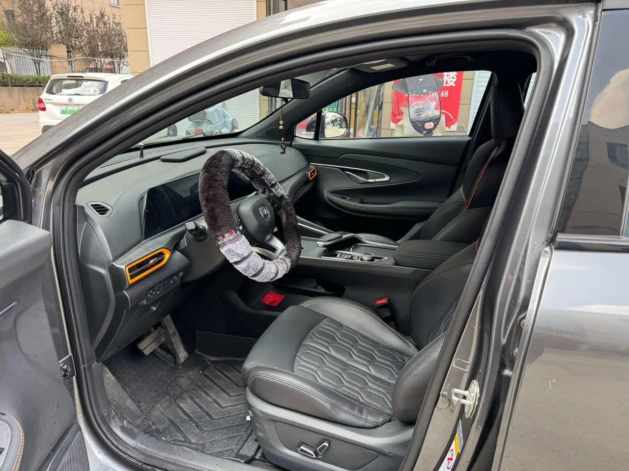 ChangAn 2022 UNI-T 1.5T honorable automatic gear 4