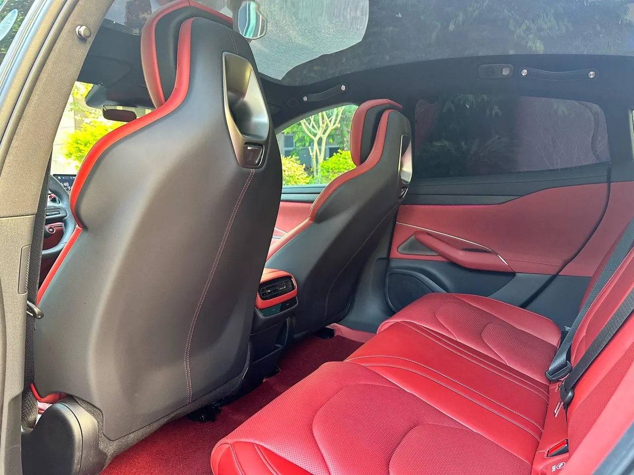 MI 2024 SU 7 800km 4-wheel drive ultra-long endurance high-end smart driving Max version automatic gear 8