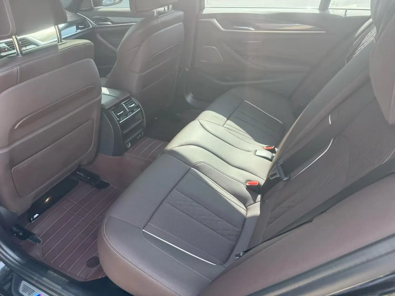 BMW 2024 i5 eDrive 35L M sports suit automatic gear 5