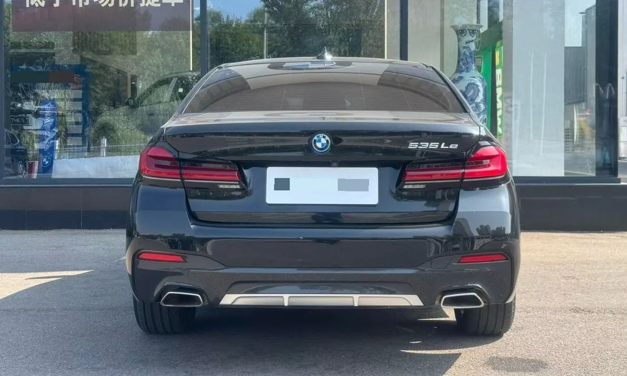 BMW 2024 i5 eDrive 35L M sports suit automatic gear 9