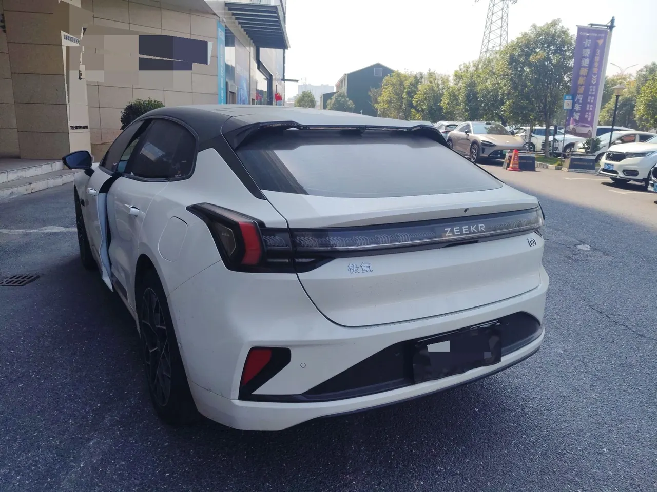 Zeekr 2024 Zeekr 001 ME Edition 100kWh Four-wheel Drive Automatic Gear 2