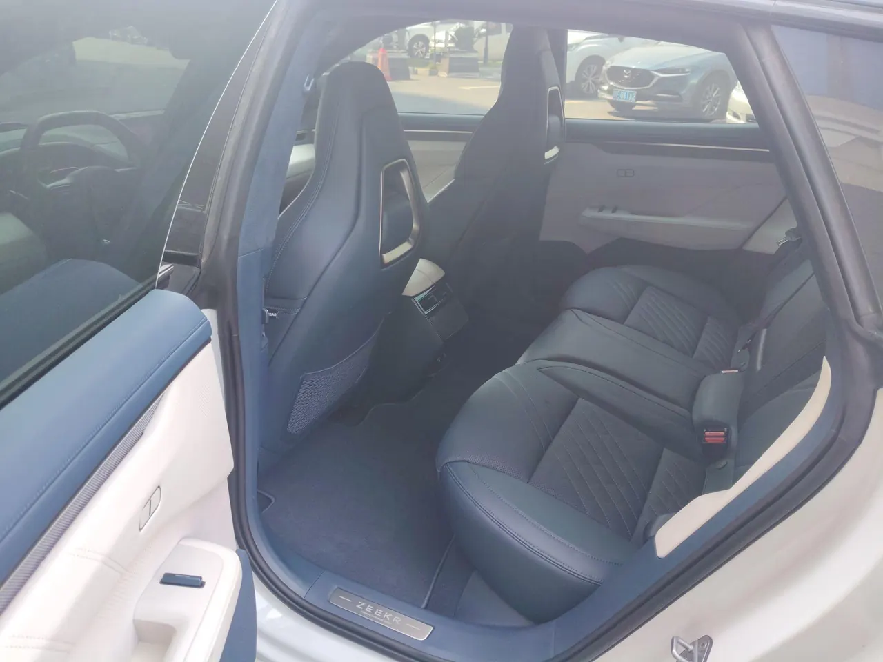 Zeekr 2024 Zeekr 001 ME Edition 100kWh Four-wheel Drive Automatic Gear 4
