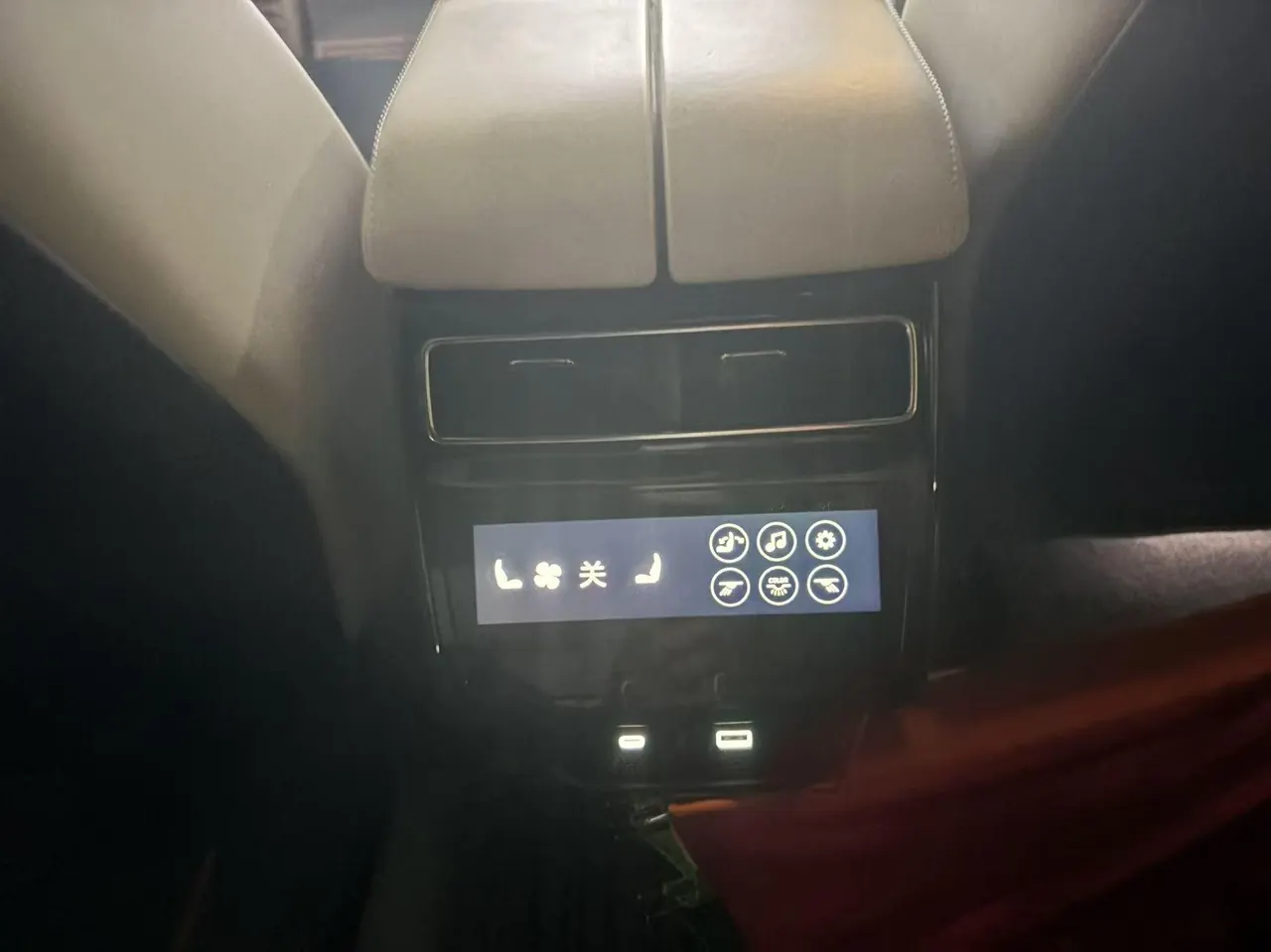 Zeekr 2023 Zeekr 001 YOU version 100kWh automatic gear 3