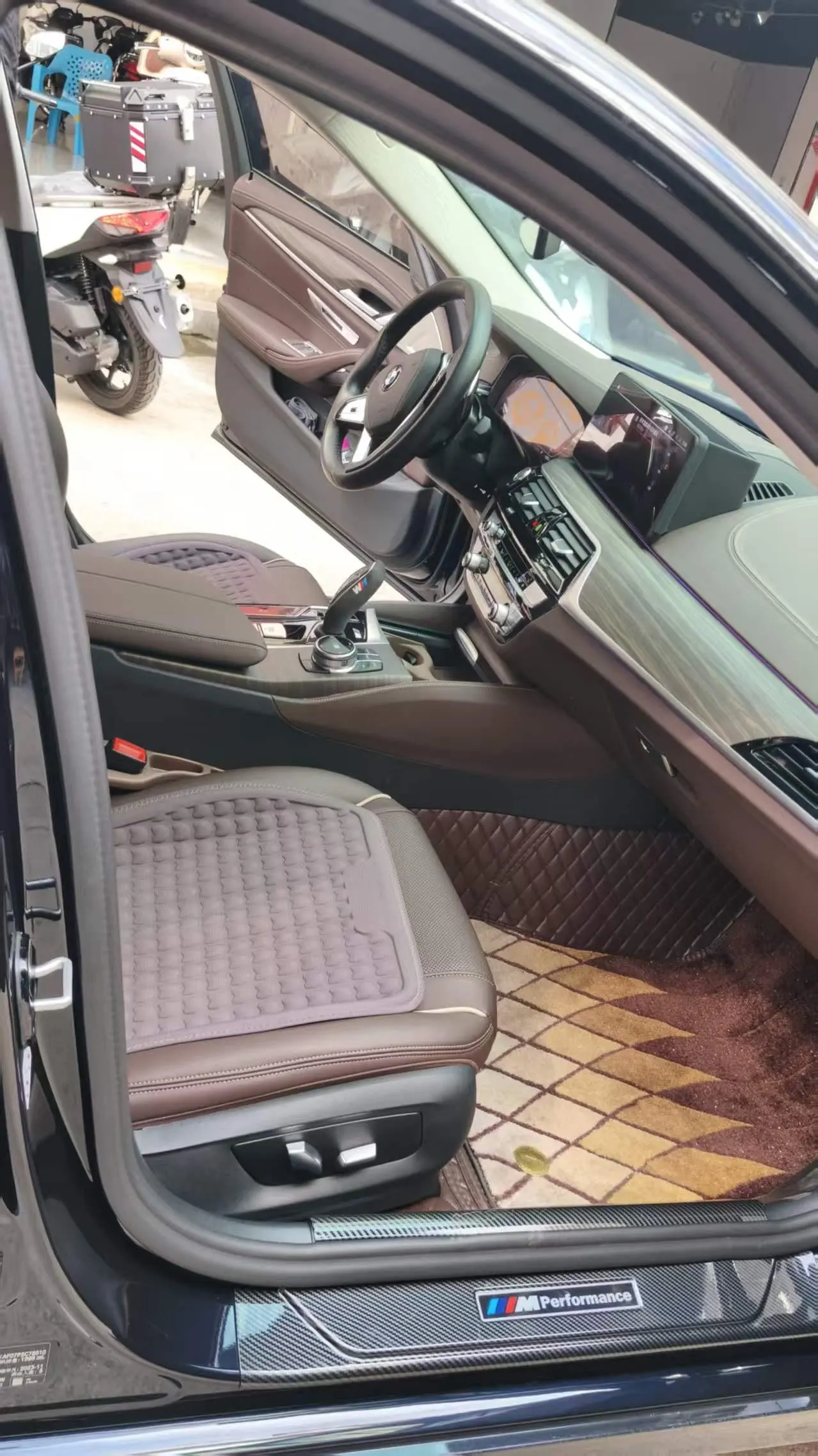 BMW 5 Series 2023 530Li 2.0T Leading Luxury Suit Automatic Gear 5