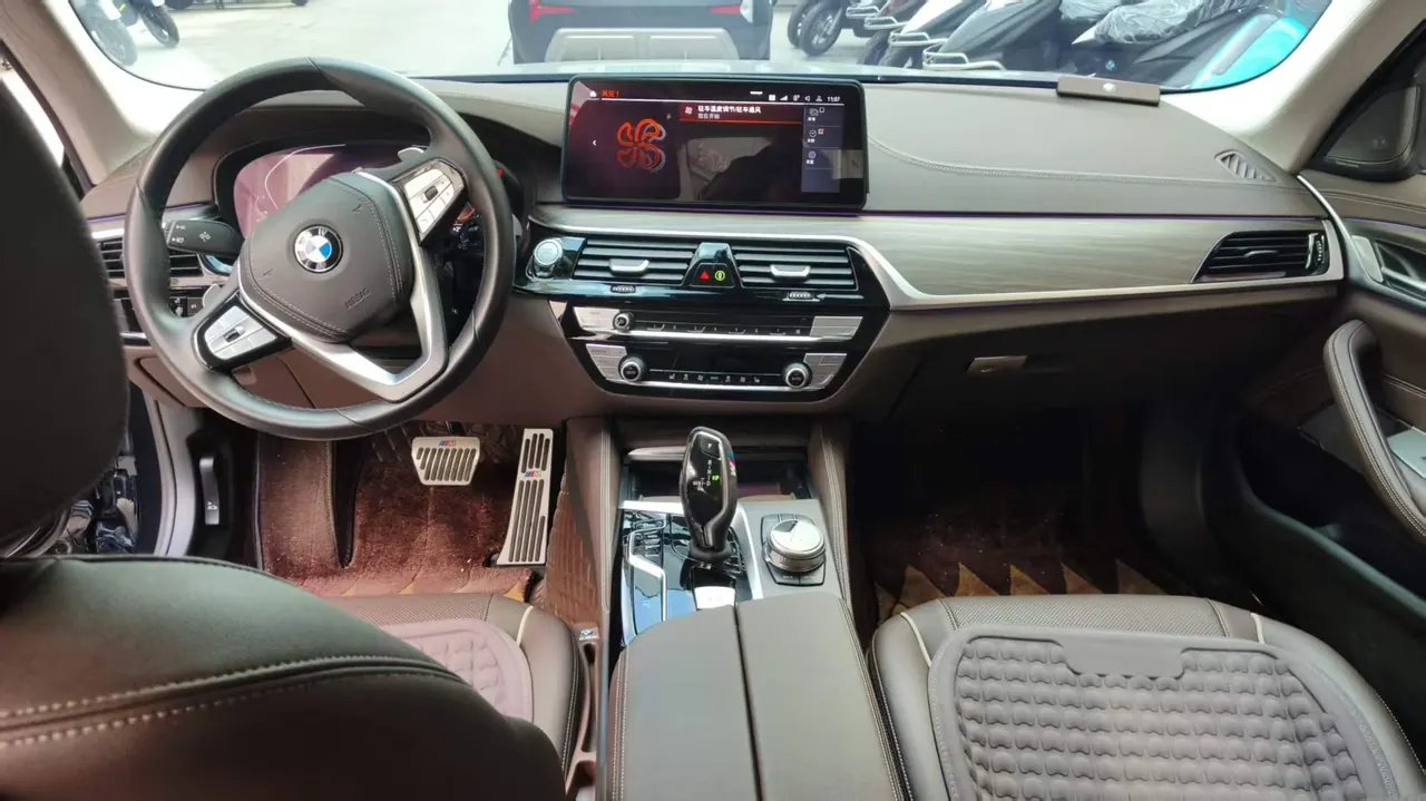 BMW 5 Series 2023 530Li 2.0T Leading Luxury Suit Automatic Gear 8