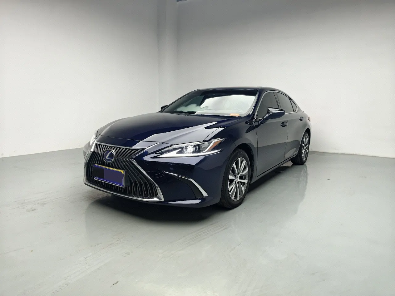 Open image lightbox: Lexus ES (Imported) 2020 ES300h 2.5 Stepless Excellence Edition Automatic Gear
