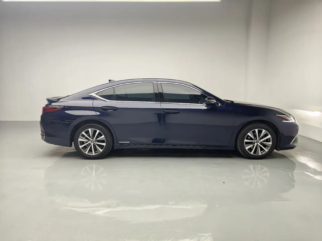 Lexus ES (Imported) 2020 ES300h 2.5 Stepless Excellence Edition Automatic Gear 8