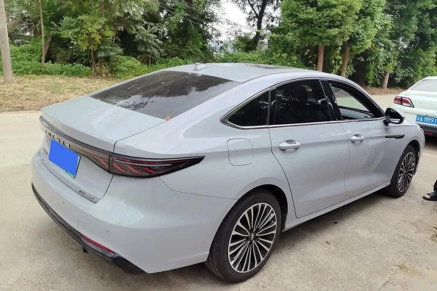 Chery 2025 Fengyun A8L 1.5TGDI 145km Luxury Automatic Gear 2