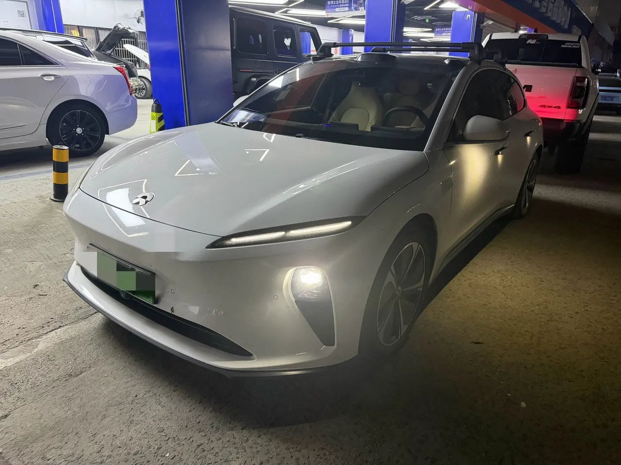 Open image lightbox: NIO 2024 ET5T 75kWh Touring automatic