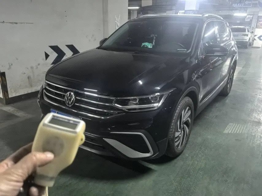 打开图片灯箱:Volkswagen 2024 Tiguan L 2.0TSI 330TSI Two-Drive Smart Edition Automatic Gear