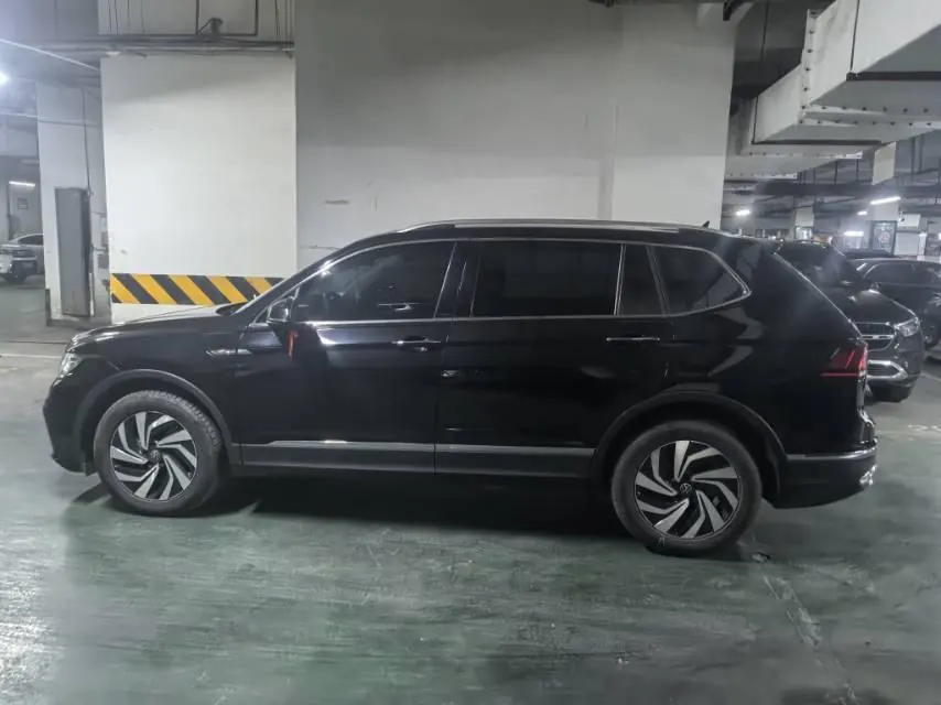 Volkswagen 2024 Tiguan L 2.0TSI 330TSI Two-Drive Smart Edition Automatic Gear 7