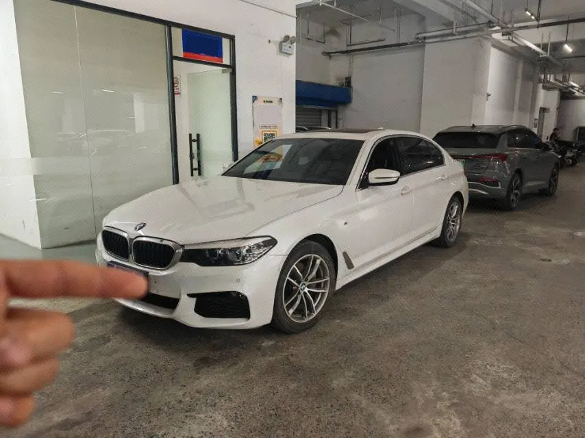 Open image lightbox: BMW 5 Series 2020 525Li 2.0T M Sports Suit Automatic Gear