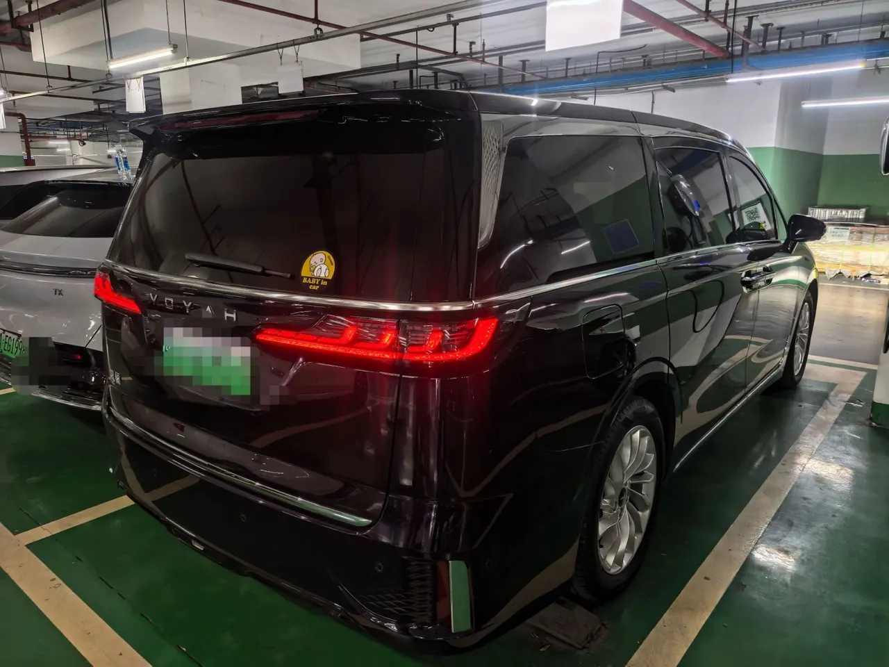 Voyah 2024 Dreamers PHEV 1.5T Long Endurance Premium Edition Automatic Gear 2