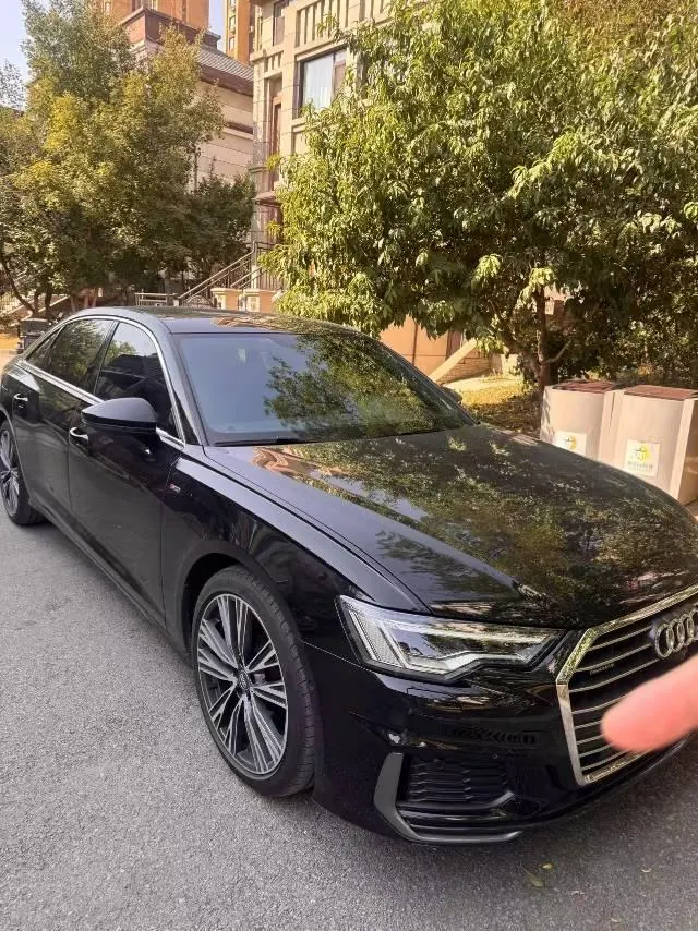 Audi 2022 A6L 48V 3.0TFSI 55TFSI Quattro enjoy dynamic automatic transmission 2