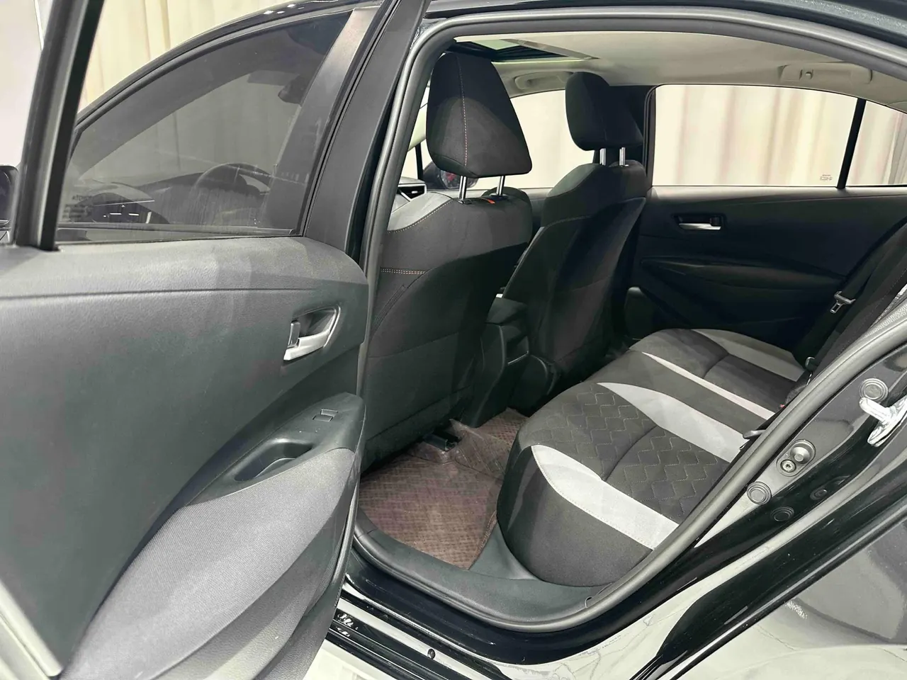 Toyota 2021 corolla 1.2T stepless elite PLUS version of automatic gear 12