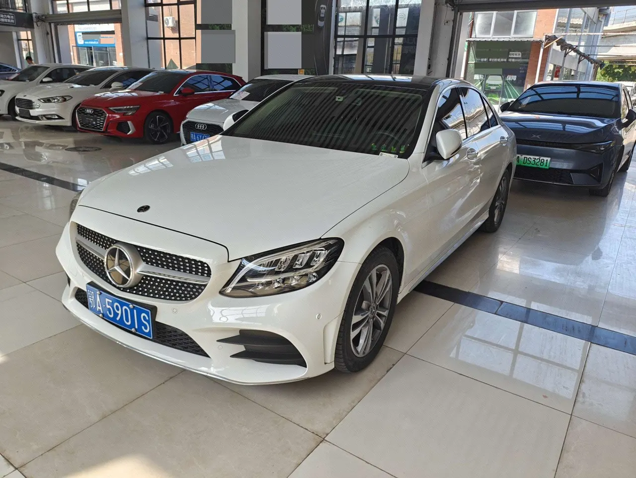 打开图片灯箱:Mercedes Benz Class C 2021 C 200 L 1.5T Fashion Sports Edition Automatic Gear