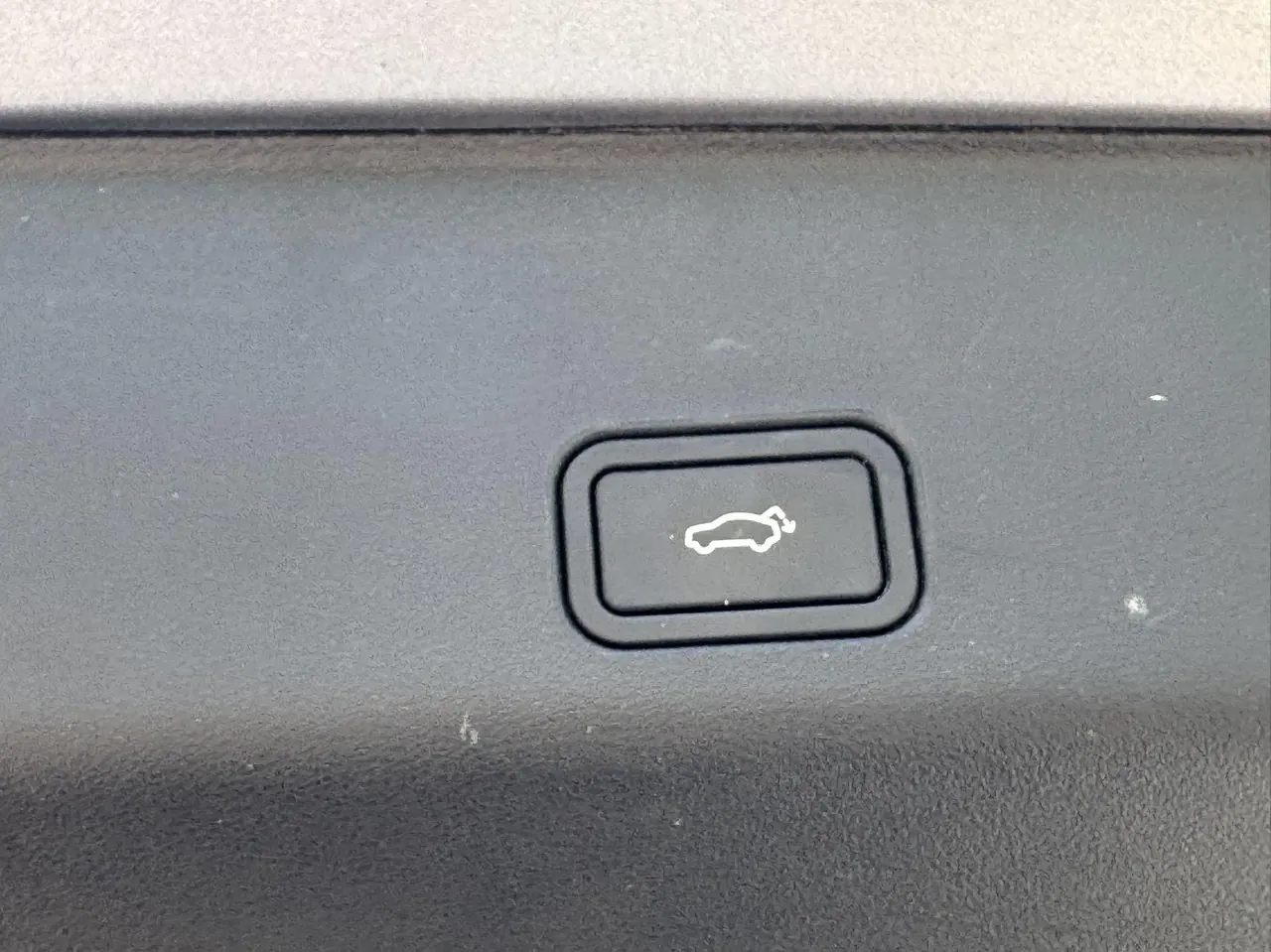 Geely 2024 XingyueL (Monjaro) 2.0TD High Power Two-Drive Enovate Edition Automatic Transmission 12