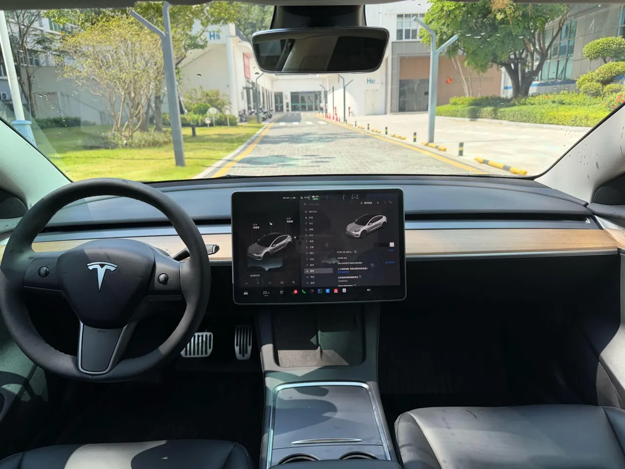 Tesla 2022 Model 3 rear-wheel drive version of automatic transmission 3