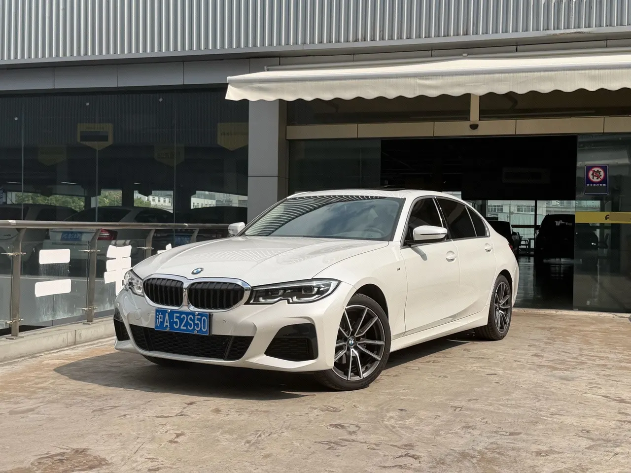 Open image lightbox: BMW 3 Series 2021 325Li 2.0T M Sports Suit (Modified) Automatic Gear