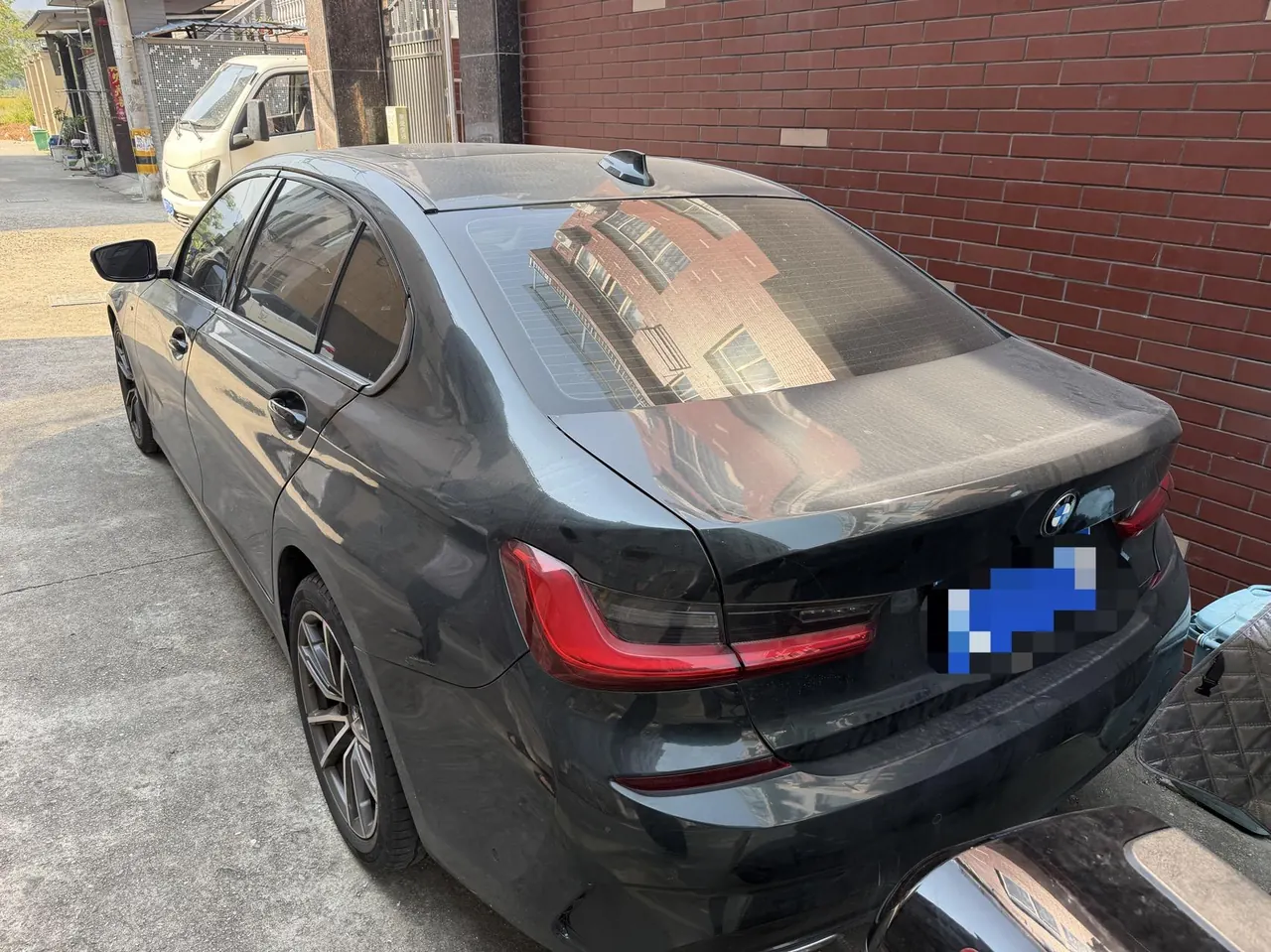 Открыть галерею: BMW 3 Series 2020 320Li 2.0T M Sports Suit Automatic Gear