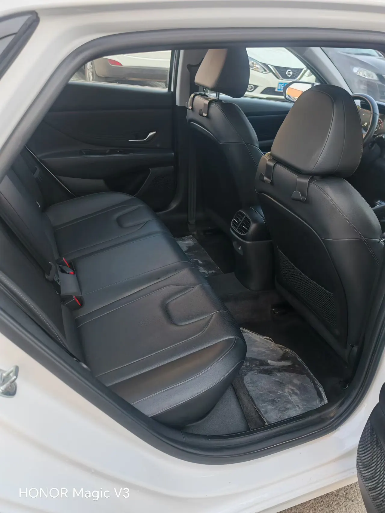Hyundai 2021 Elantra -3-compartment 1.5 stepless LUX premium automatic gear 7