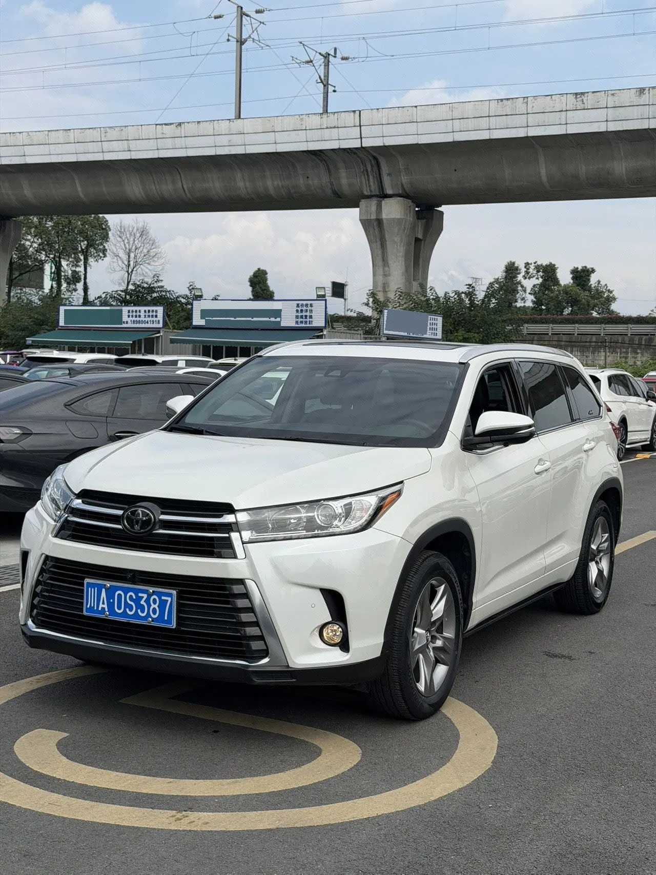 Открыть галерею: Toyota 2021 Highlander 2.0T 4-wheel drive deluxe 7-seat automatic gear