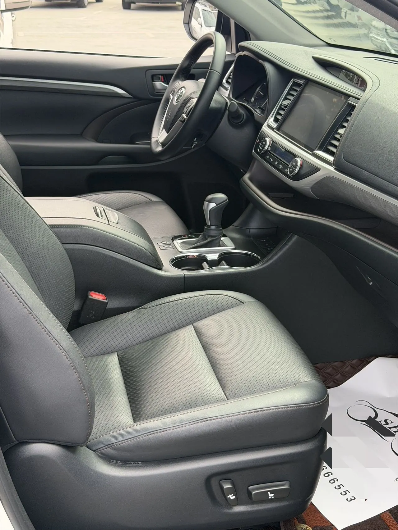 Toyota 2021 Highlander 2.0T 4-wheel drive deluxe 7-seat automatic gear 5