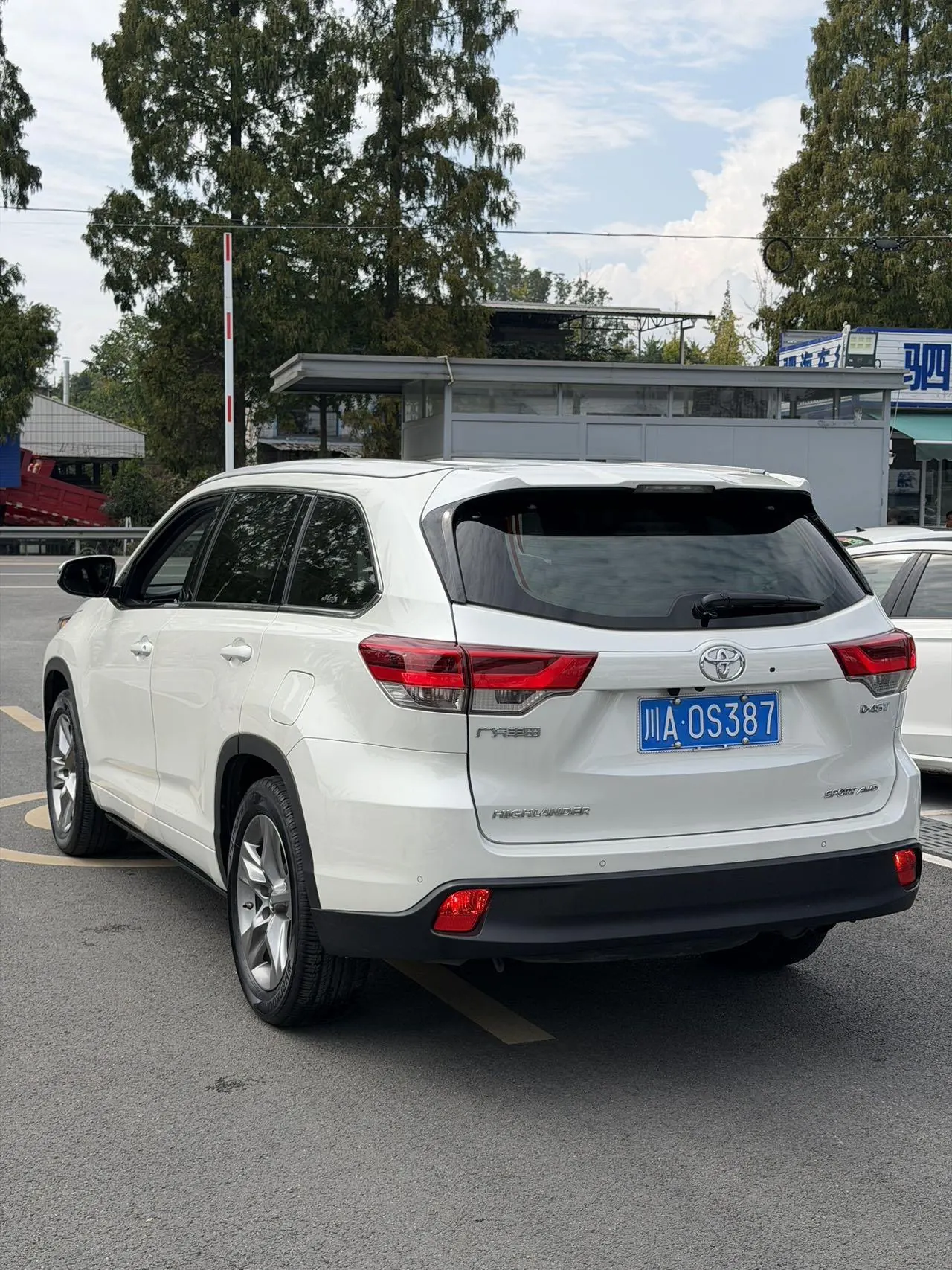 Toyota 2021 Highlander 2.0T 4-wheel drive deluxe 7-seat automatic gear 7
