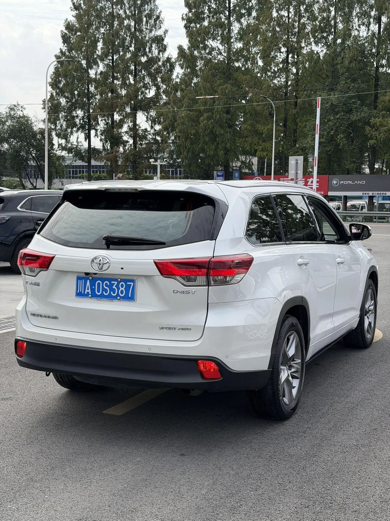 Toyota 2021 Highlander 2.0T 4-wheel drive deluxe 7-seat automatic gear 9